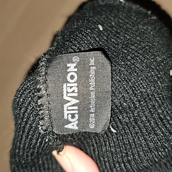 AWESOME BIOWORLD CALL OF DUTY YOUTH STRIPED CAP BEANIE - Picture 3 of 6